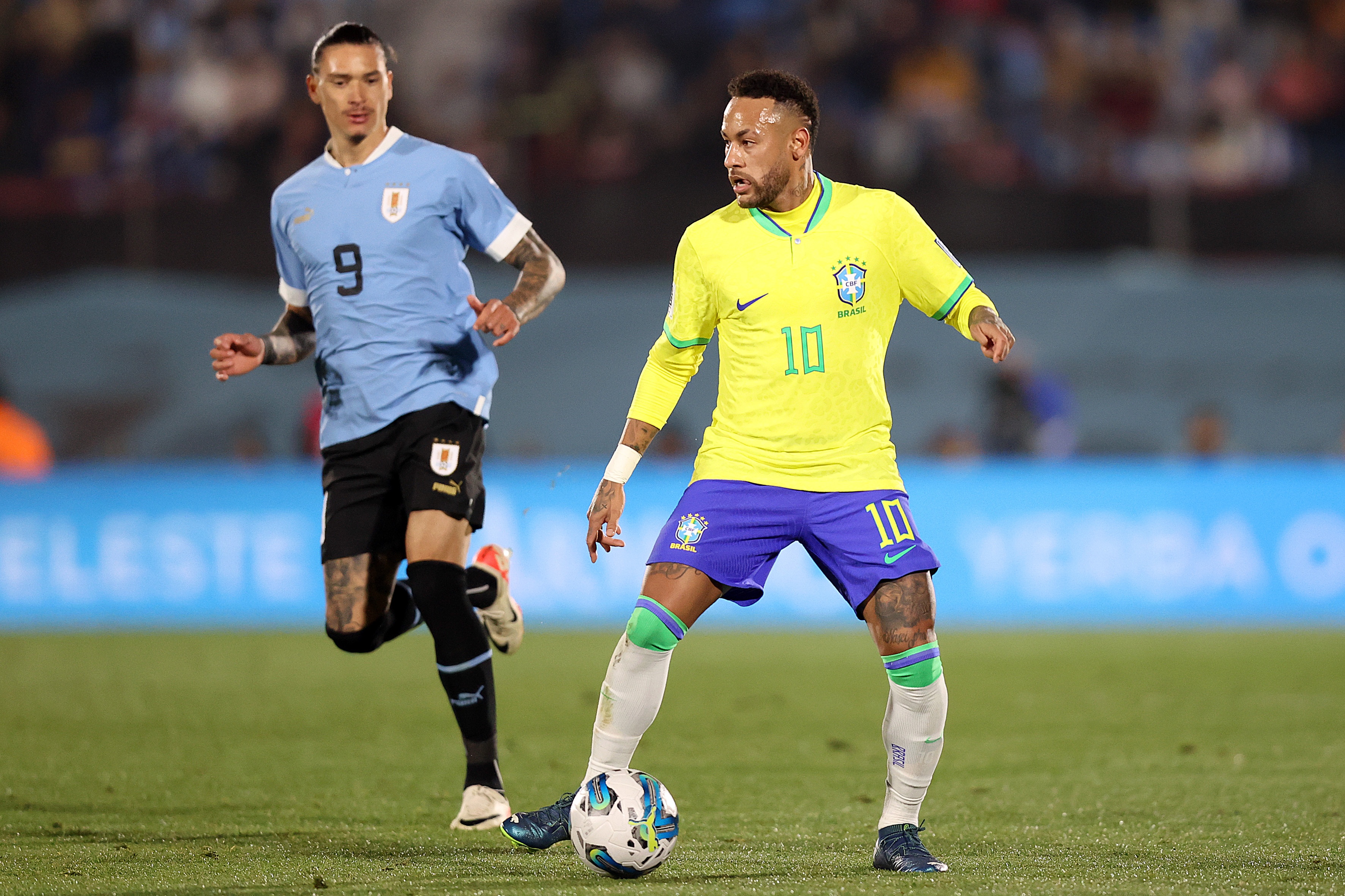 Um gol, brigas e lesão: o histórico de Neymar x Colômbia em jogos