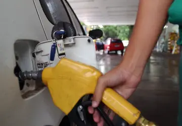 Empresa anuncia redução de 5,2% na gasolina na Bahia