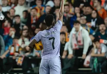 Vinícius Jr. critica arbitragem de Valencia x Real Madrid: "Não nos deixaram ganhar"