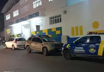 Estudante é flagrada com faca na mochila que teria levado para furar colega, no interior da Bahia