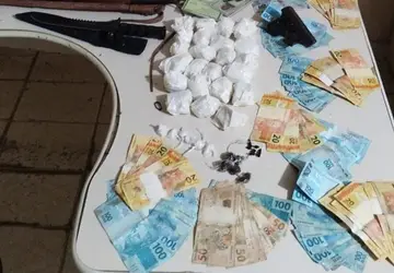PM prende 3 no interior baiano com pistola, drogas e R$ 7 mil em espécie