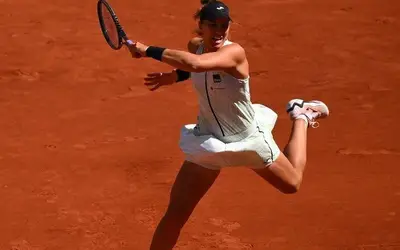 Tênis: Beatriz Haddad Maia vence ex-top 10 do mundo na estreia e avança no Madrid Open