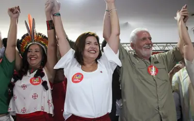 Adélia Pinheiro lança pré-candidatura à prefeitura de Ilhéus ao lado de lideranças políticas