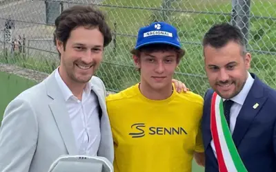 Sobrinho de Ayrton Senna vai ao evento de minuto de silêncio pelos 30 anos da morte do tio
